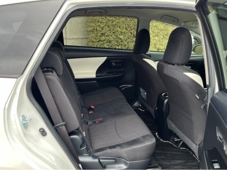 2018 Toyota Prius+ - thumbnail 11