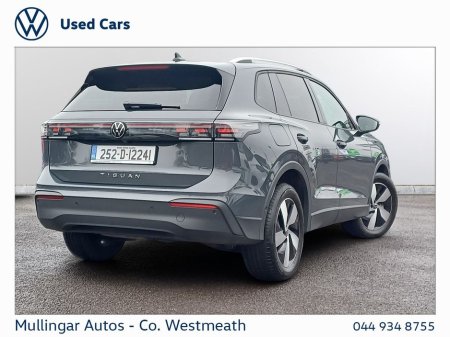 2025 Volkswagen Tiguan - thumbnail 15