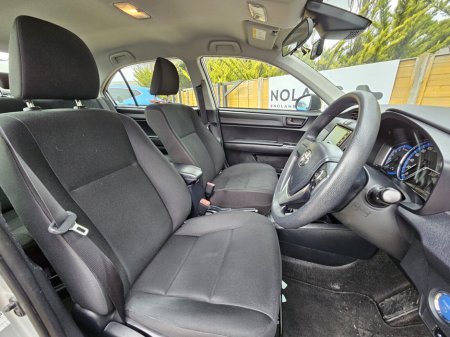 2020 Toyota Corolla - thumbnail 18