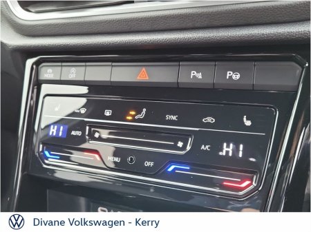 2025 Volkswagen T-Roc AUTO R-LINE 75 1.5 TSI PETROL 150 BHP €39,950 thumbnail