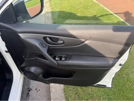 2020 Nissan Qashqai - thumbnail 14