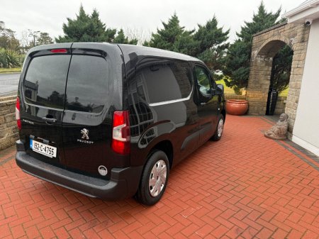2019 Peugeot Partner  €12,495 thumbnail