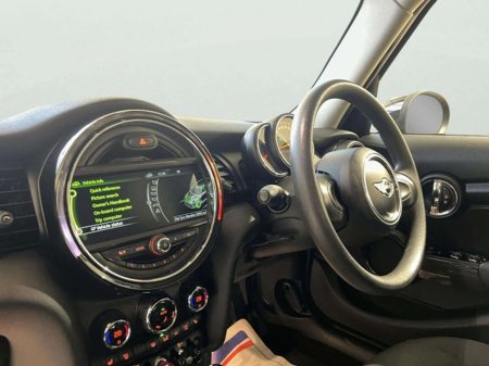 2016 MINI Cooper 1.2 Automatic, Reversing camera €13,895 thumbnail