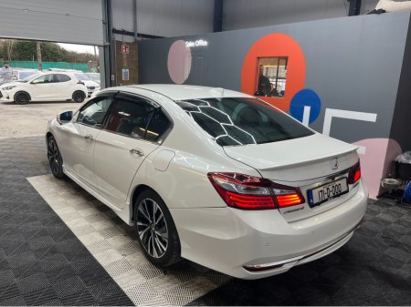 2017 Honda Accord - thumbnail 4