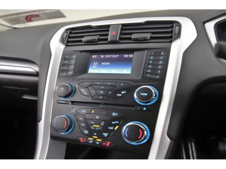 2019 Ford Mondeo 2.0TDCi ZETEC 150BHP 6SPD €19,490 thumbnail