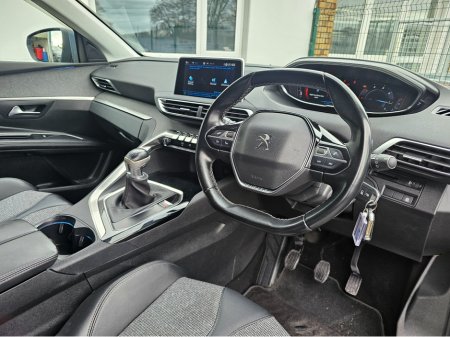 2019 Peugeot 5008 ALLURE 1.5 BLUE HDI 130 6 6.2 4DR €19,950 thumbnail