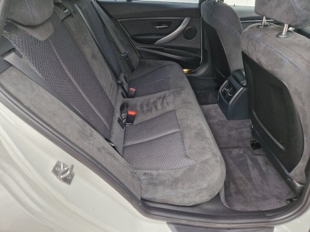 2013 BMW 3 Series - thumbnail 25