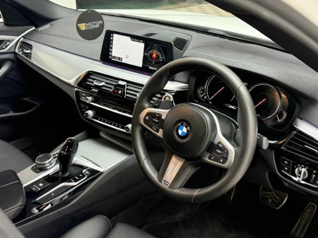 2018 BMW 5 Series 520i M SPORT €23,990 thumbnail