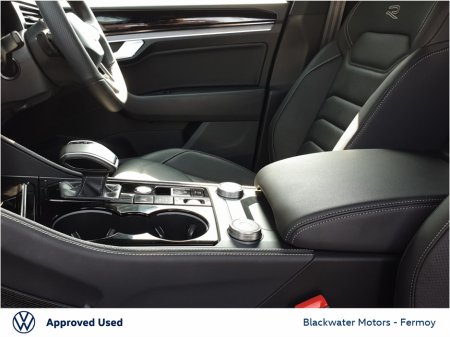 2025 Volkswagen Touareg 3.0TDI 231BHP R-LINE 4-MOTION AUTOMATIC WITH BLACK STYLE PACK & UPGRADED ALLOYS €109,950