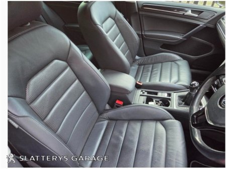 2019 Volkswagen Golf 1.6 TDI 115HP R-Line €22,950 thumbnail