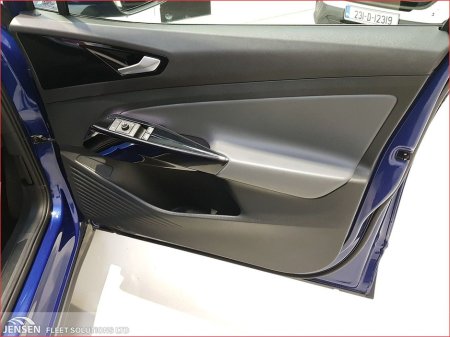 2023 Volkswagen ID.4 - thumbnail 15