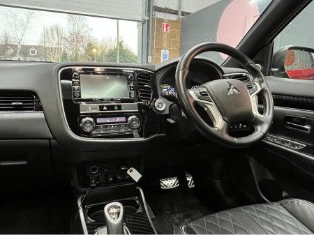 2018 Mitsubishi Outlander €19950! 2018 MISTUBISHI OUTLANDER PHEV HEATED SEATS - SUNROOF - HEATED STEERING WHEEL - CRUISE CONTROL - Reverse Camera €19,950 thumbnail