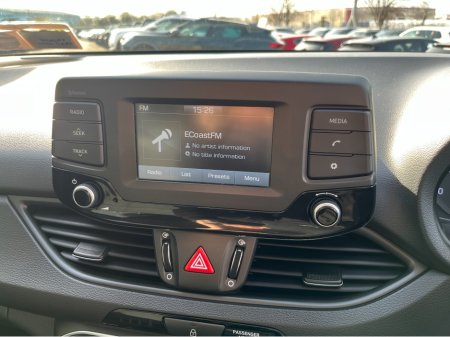 2017 Hyundai i30 - thumbnail 16