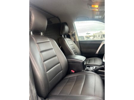 2018 Toyota Landcruiser - thumbnail 8