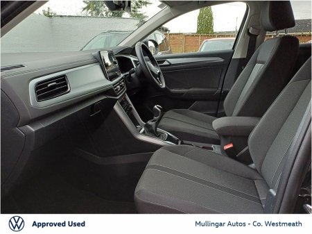 2025 Volkswagen T-Roc - thumbnail 4