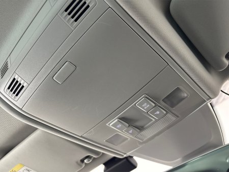 2019 Volkswagen Golf COMFORTLINE**TOUCHSCREEN MEDIA**APPLE CAR PLAY**REVERSE CAMERA**PARKING SENSORS**MULTIFUNCTIONAL STEERING WHEEL**CRUSIE CONTROL**DUAL CLIMATE**CLOTH SEATS**ELECTRIC WINDOWS**AIRCONDITIONING**ISOFIX** €19,495 thumbnail