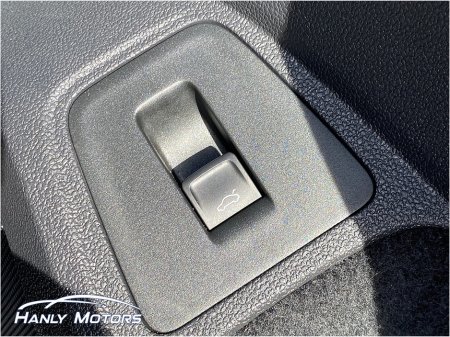 2020 Volkswagen Tiguan - thumbnail 30