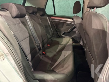 2018 Volkswagen Golf 1.2 AUTOMATIC TSI COMFORT LINE - FACTORY ALLOYS - REVERSE CAMERA €17,950 thumbnail