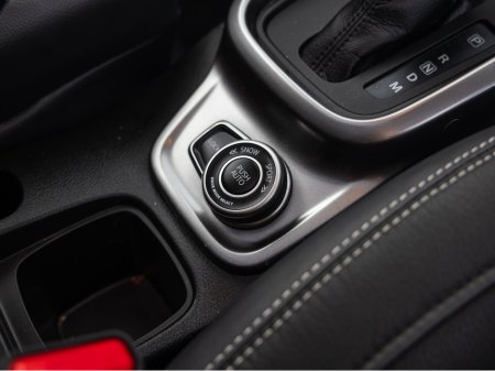 2024 Suzuki Vitara 1.5 S1-HEV SZ5 ALLGRIP €28,950 thumbnail