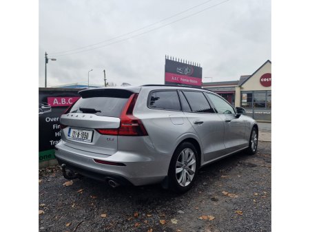 2019 Volvo V60 D3 (150hp) Momentum €18,950