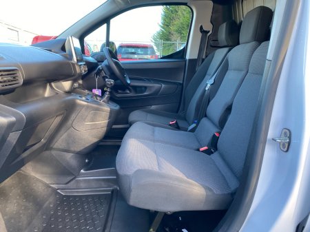 2024 Peugeot Partner  €18,618 thumbnail