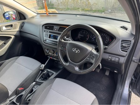 2017 Hyundai i20 Ideal starter car €10,400