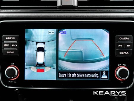 2025 Nissan Leaf - thumbnail 13