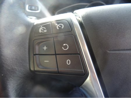 2016 Volvo S60 D3 SE 4DR €9,450 thumbnail