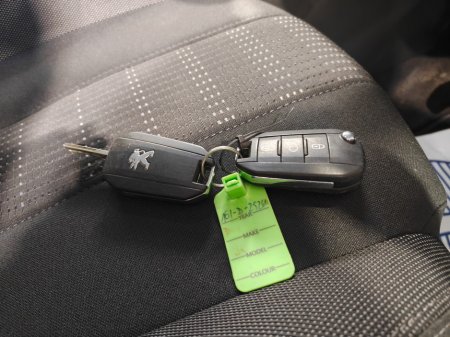 2016 Peugeot 308 - thumbnail 16