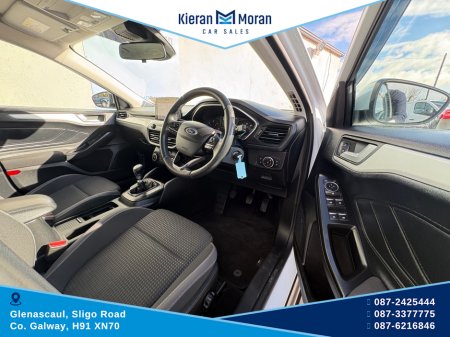 2020 Ford Focus - thumbnail 11