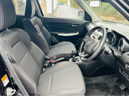 2020 Suzuki Swift BLUETOOTH // ALLOYS // PRIVACY GLASS €14,900 thumbnail