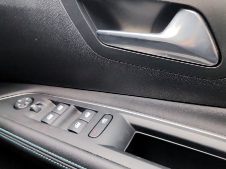 2025 Peugeot 5008 - thumbnail 21