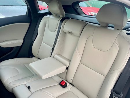 2017 Volvo V40 - thumbnail 23