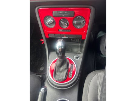 2016 Volkswagen Beetle - thumbnail 15