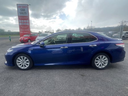 2017 Toyota Camry - thumbnail 4