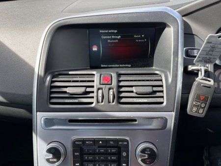 2016 Volvo XC60 - thumbnail 12