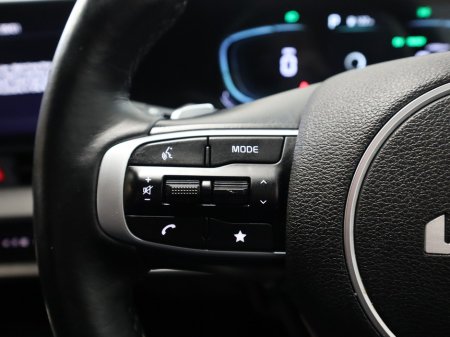 2024 Kia Sportage *1* GT-LINE PHEV 4X4 €37,995 thumbnail