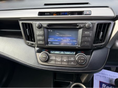 2014 Toyota Rav4 - thumbnail 18