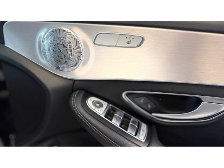 2019 Mercedes-Benz C Class - thumbnail 6