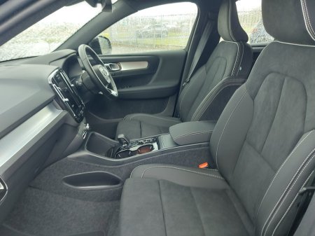 2026 Volvo XC40 - thumbnail 21