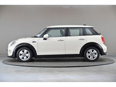 2017 MINI Hatch 1.5 AUTO 5DR *1 YEARS WARRANTY* €15,990 thumbnail
