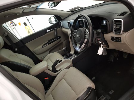 2022 Kia Sportage - thumbnail 8