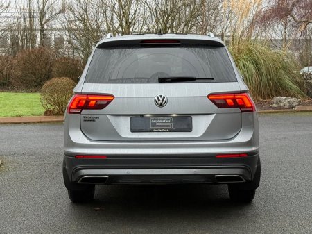 2020 Volkswagen Tiguan 2.0 TDI 150HP Comfortline €27,900 thumbnail
