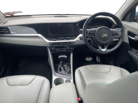 2021 Kia Niro - thumbnail 2