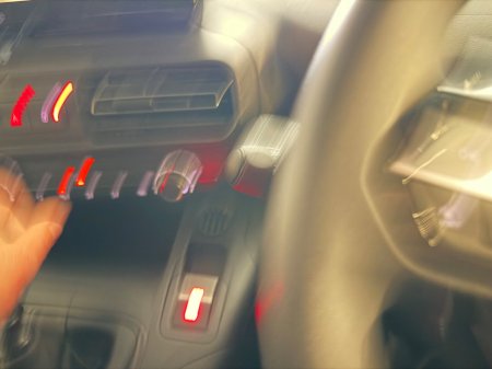 2026 Peugeot Partner - thumbnail 9