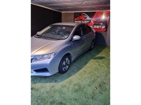 2015 Honda Grace - thumbnail 3