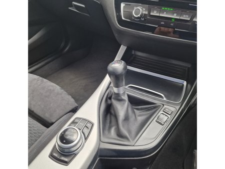 2017 BMW 1 Series - thumbnail 10