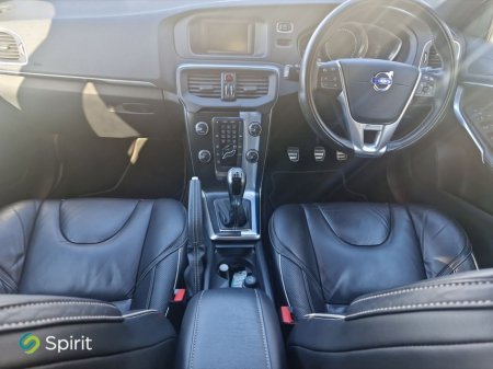 2016 Volvo V40 - thumbnail 4