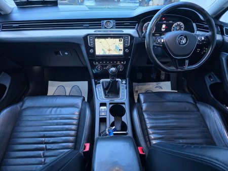 2016 Volkswagen Passat 2.0 TDI 150HP Highline BE €10,950 thumbnail