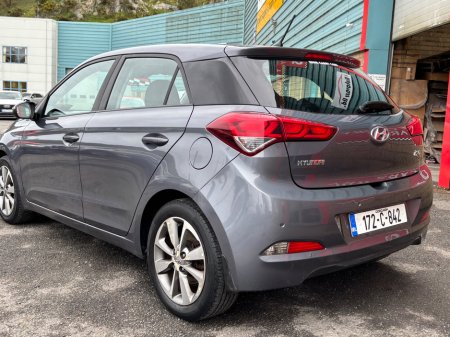 2017 Hyundai i20 1.2 Deluxe €9,750 thumbnail